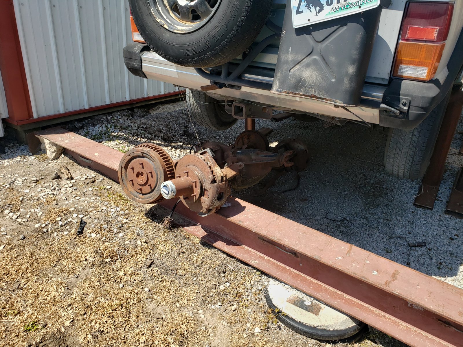 52097