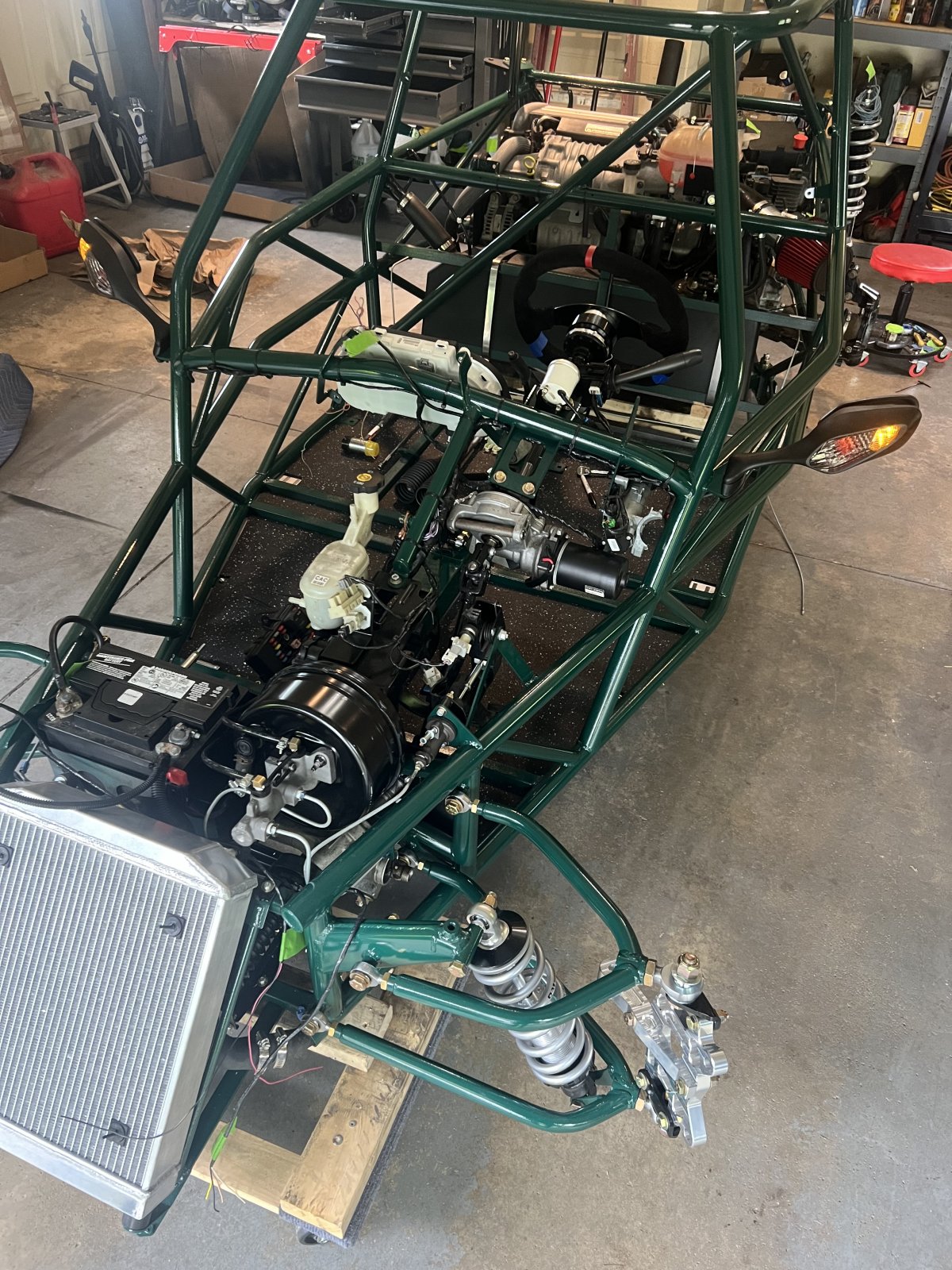 47302