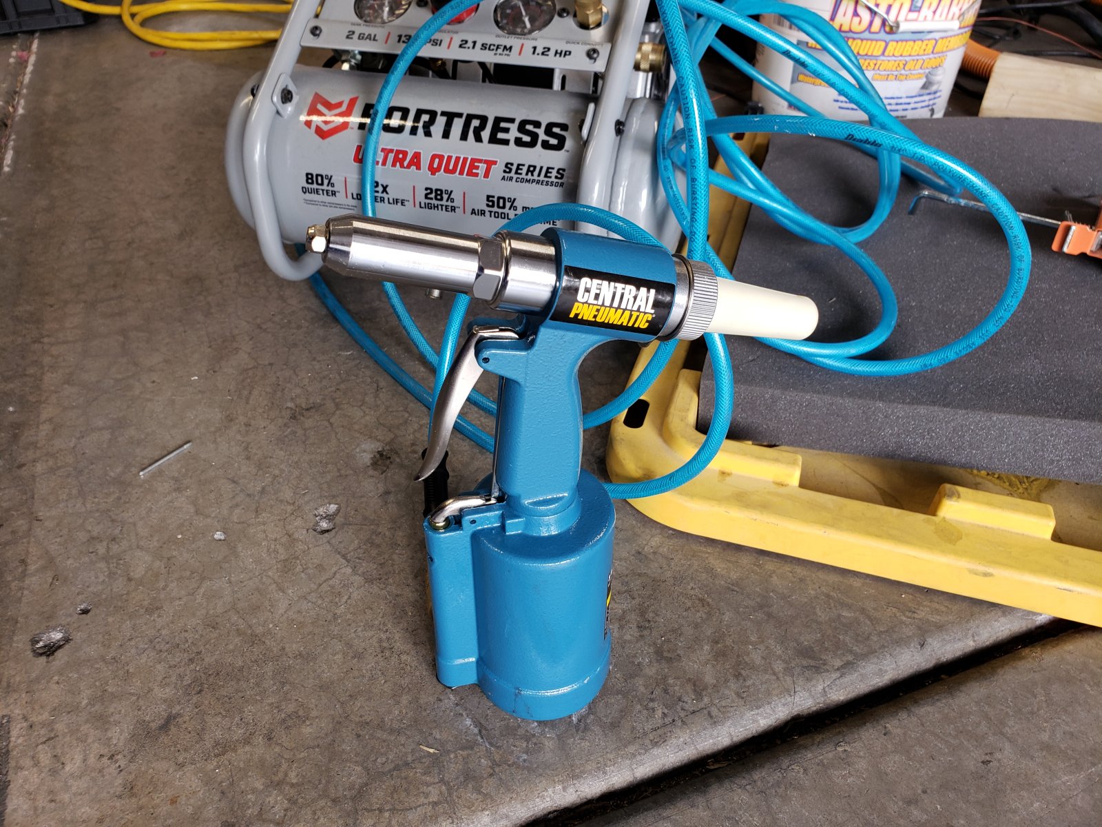 Rivet gun.jpg